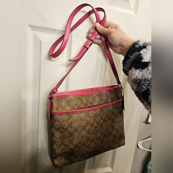 Coach signature file tan pink monogram crossbody bag handbag purse - Picture 2 of 12
